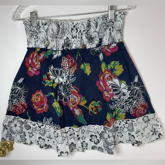 Jasmine Dresses & Skirts - Jasmine Womens Boho Navy Floral Pixel-Print Smocked Mini Skirt Size Small NWT